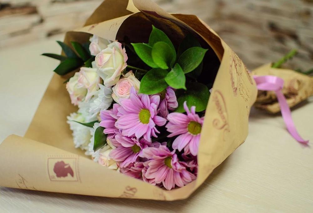 Букет цветов из: Розы и Хризантемы в Анне