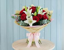 Букет цветов из:  Лилии и Розы в Анне