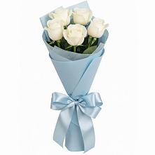 Букет 5 Белых роз Проуд в Анне