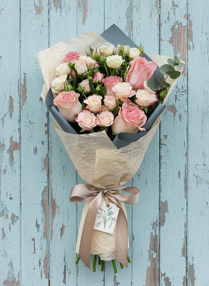 Букет цветов из: Розы в Анне