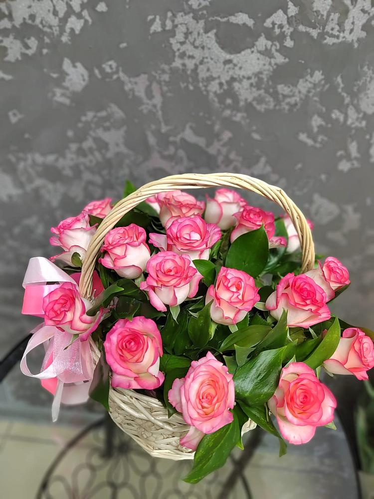 Цветочная композиция из Розы в корзине в Анне