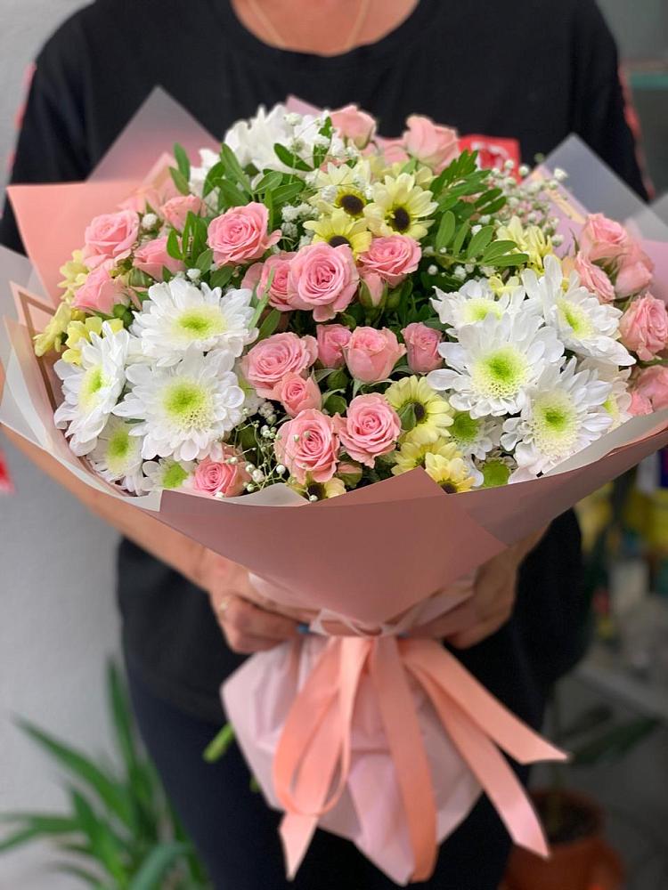 Букет цветов из: Розы и Хризантемы в Анне