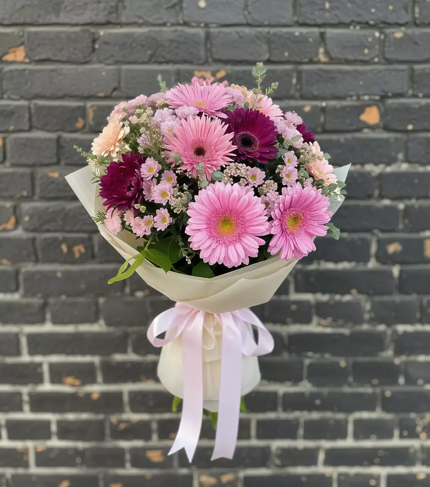 Букет цветов из: Герберы и Хризантемы в Анне