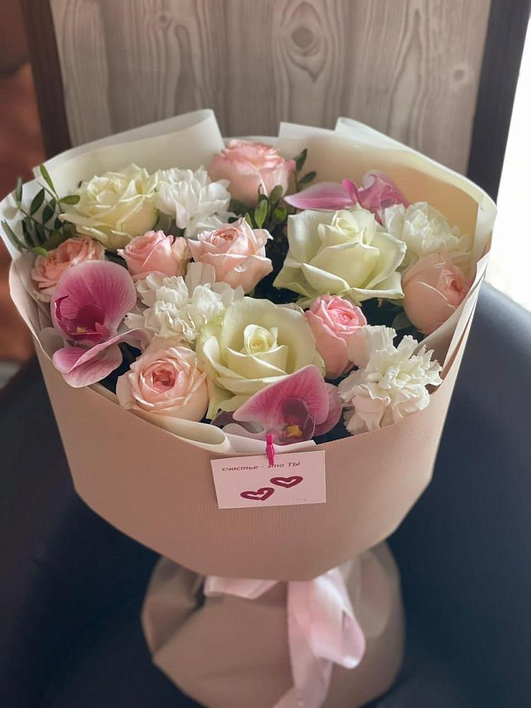 Букет цветов из: Орхидеи, Розы и Гвоздики в Анне