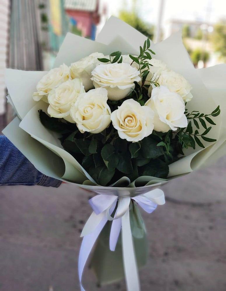 Букет Белые розы Проуд в Анне
