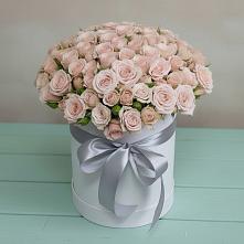 Цветочная композиция из Розы в шляпной коробке в Анне