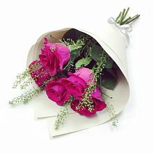 Букет цветов из:  Розы в Анне