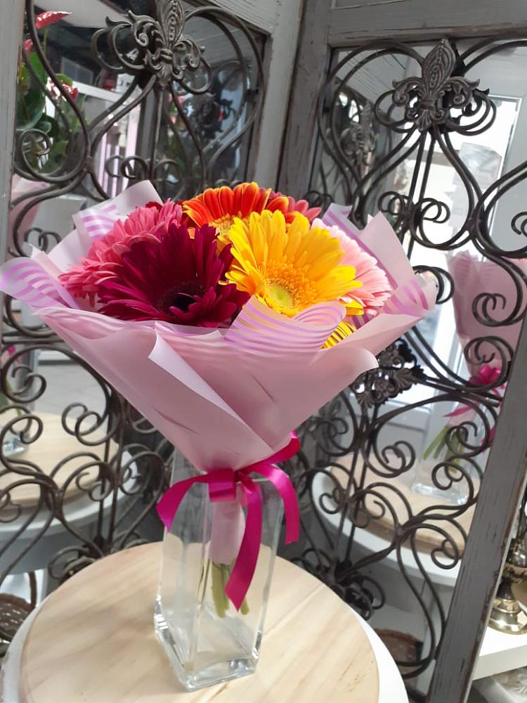 Букет цветов из: Герберы в Анне