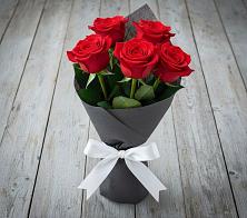 Букет 5 Красных роз Эдлесс Лав #REPLACE_PRED# Анне