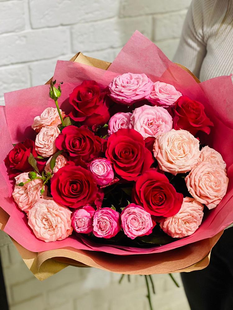 Букет цветов из: Розы в Анне
