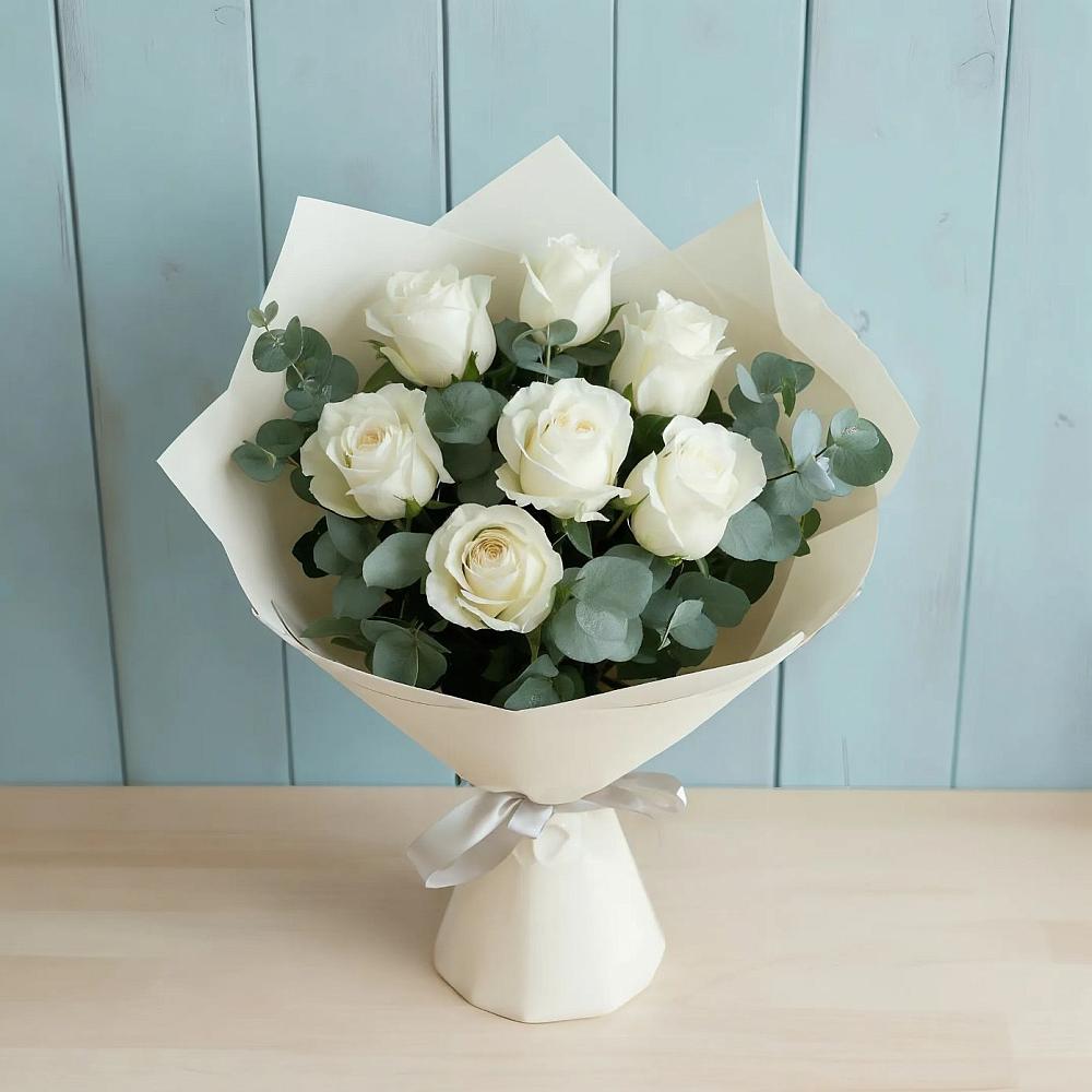 Букет Белые розы в Эвкалипте в Анне