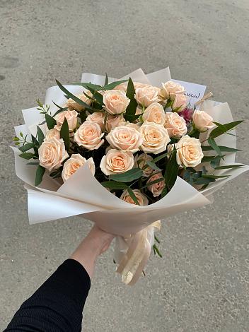 Букет Кремовые розы Латте в Анне