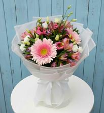 Букет цветов из:  Герберы, Альстромерии и Лизиантусы в Анне