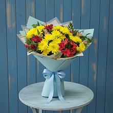 Букет цветов из:  Альстромерии и Хризантемы в Анне