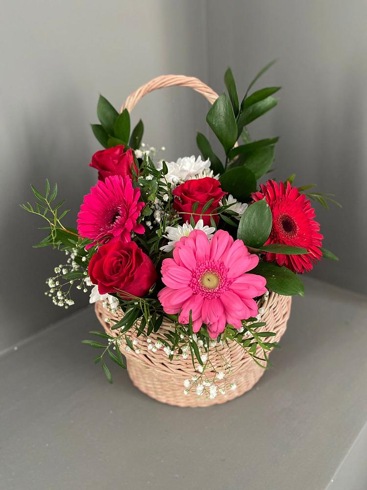 Цветочная композиция из Розы, Хризантемы и Герберы в корзине в Анне
