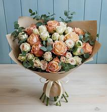 Букет цветов из:  Альстромерии и Розы в Анне