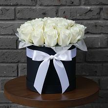 Цветочная композиция из Розы в шляпной коробке в Анне